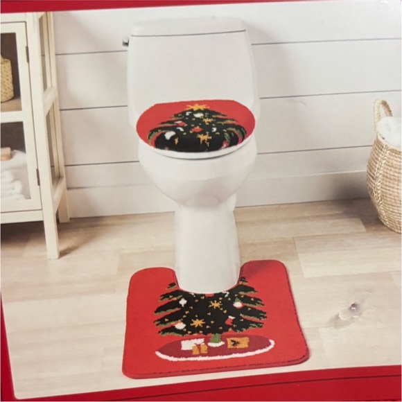 Wondershop Other - Wondershop Red Christmas Tree Bath Rug and Lid Cover Set